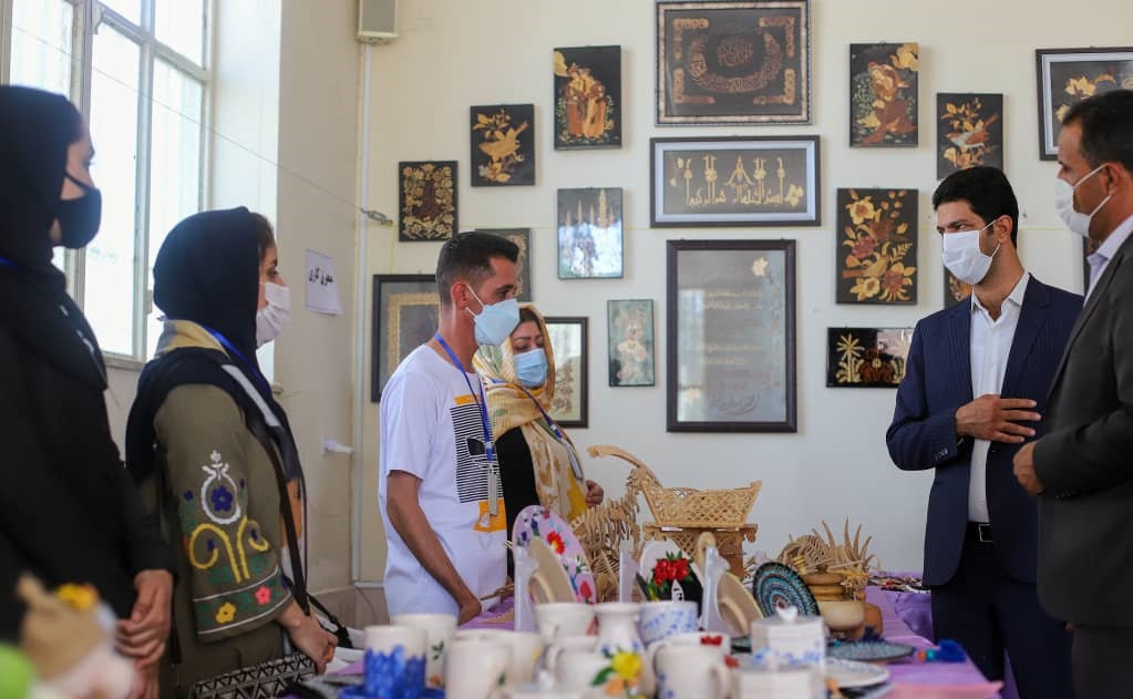 برپایی نمایشگاه صنایع‌دستی در بیضا